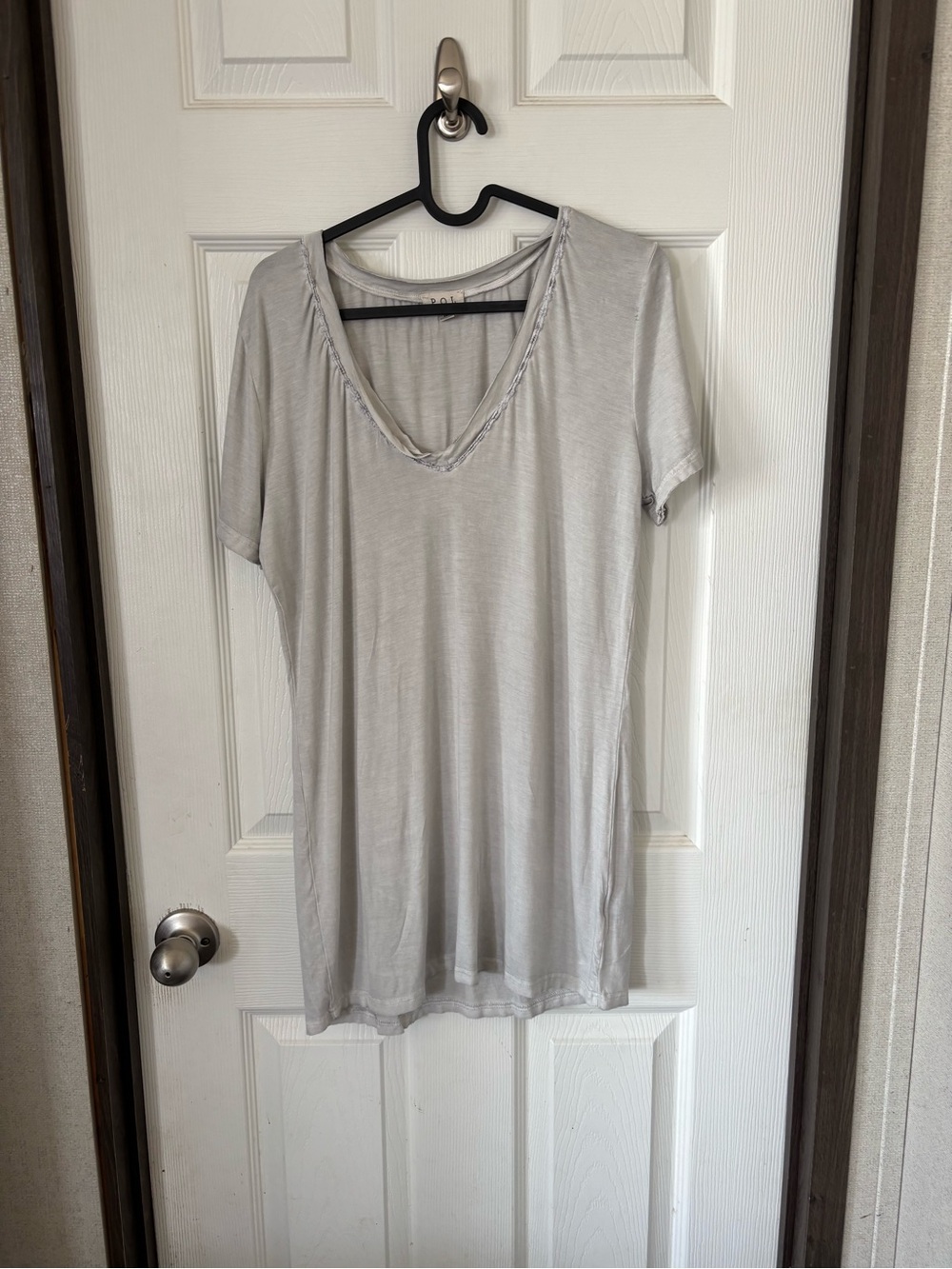 POL Light Gray V-Neck Short Sleeve Tee